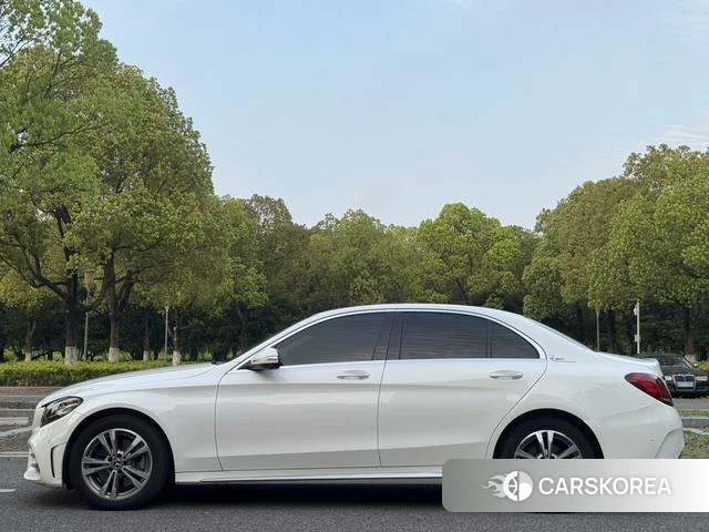 Mercedes-Benz Class C 2019 Белый из Китая, фото 2