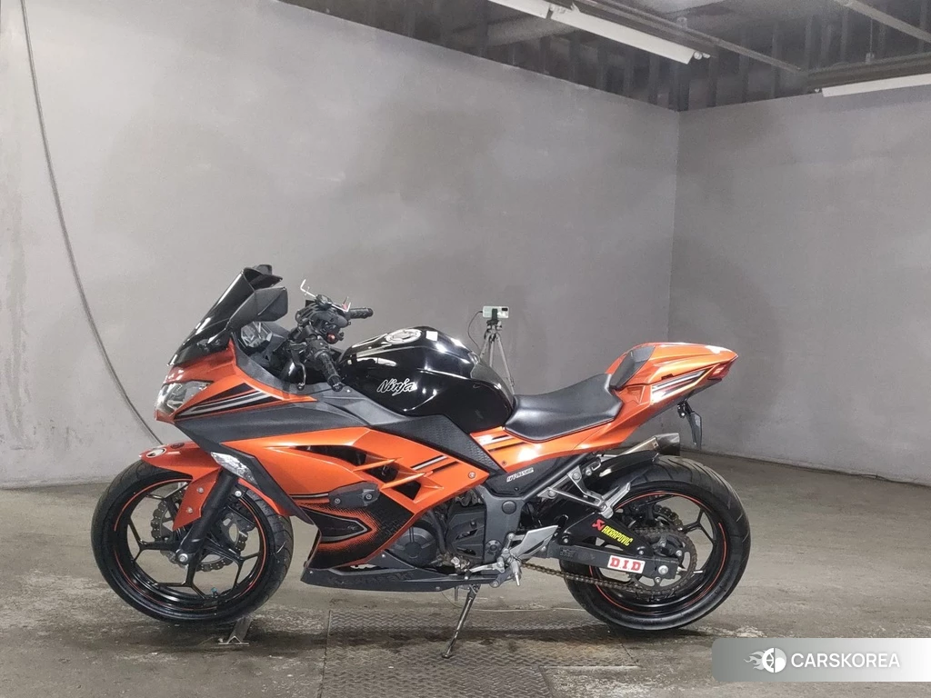 Проданный Kawasaki NINJA 250 2014 из Японии