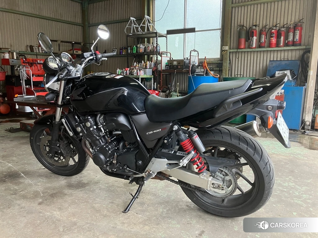Проданный Honda CB400SF 2018 из Японии, фото 2