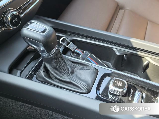 Volvo S60 2021 Темно-серый из Китая, фото 5