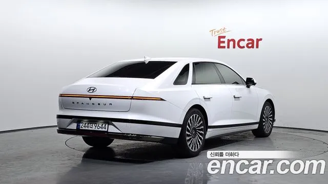 Hyundai Grandeur Hybrid (GN7) id 2715771 из Кореи 12