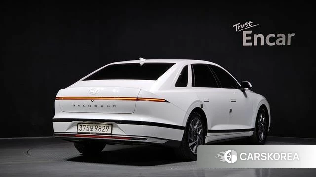 Hyundai Grandeur (GN7) id 3864943 из Кореи 12