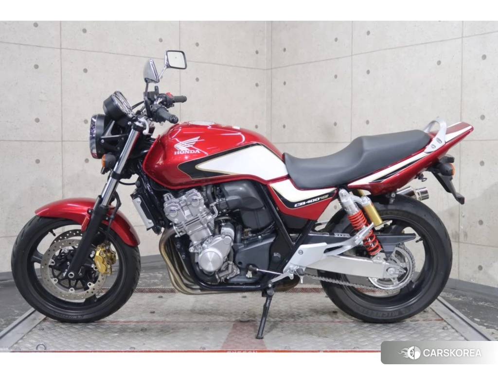 Проданный Honda CB400SF 2013 из Японии, фото 2