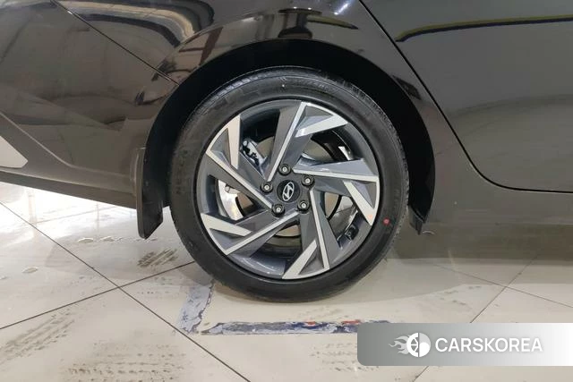 Hyundai Elantra id 3876350 из Китая 9