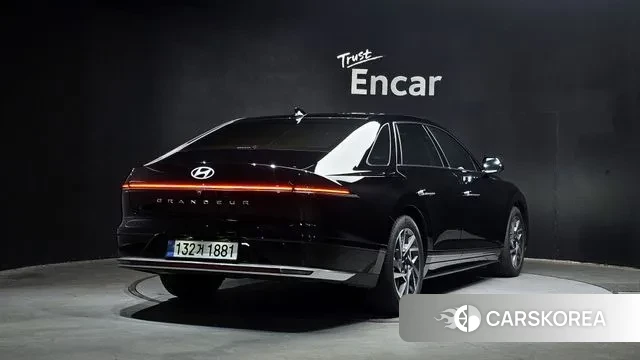 Hyundai Grandeur (GN7) id 3571288 из Кореи 12