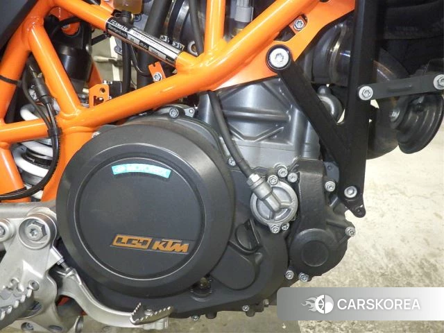 Engine photo