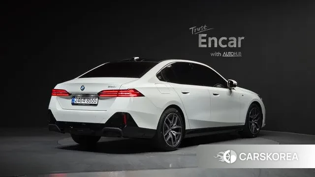 BMW 5 Series (G60) id 3648812 из Кореи 12