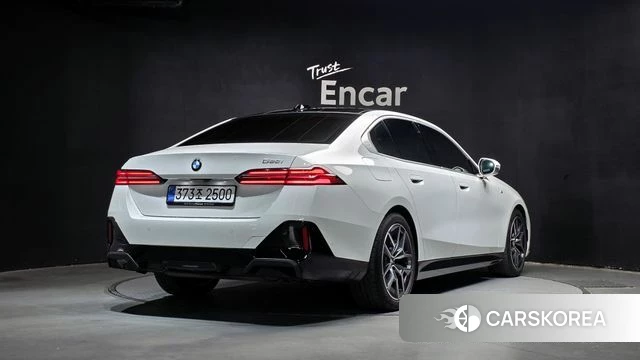 BMW 5 Series (G60) id 3864399 из Кореи 12