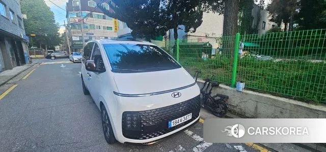 Hyundai Staria 2025 Белый из Кореи, фото 2