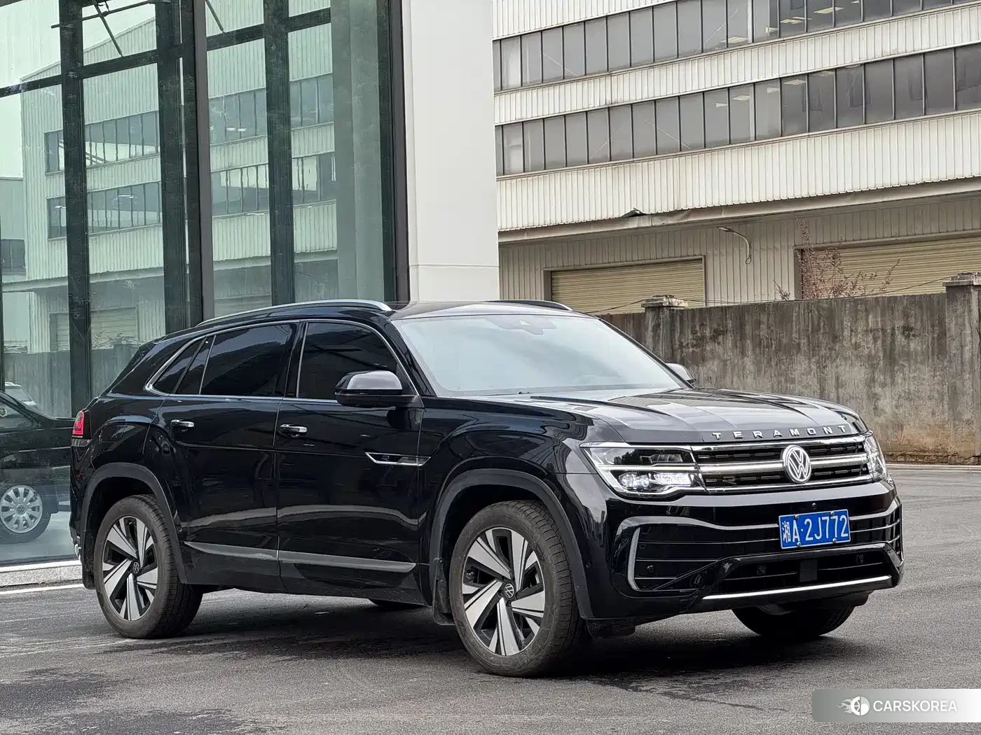 Volkswagen Tourang 2025 Черный из Китая, фото 2