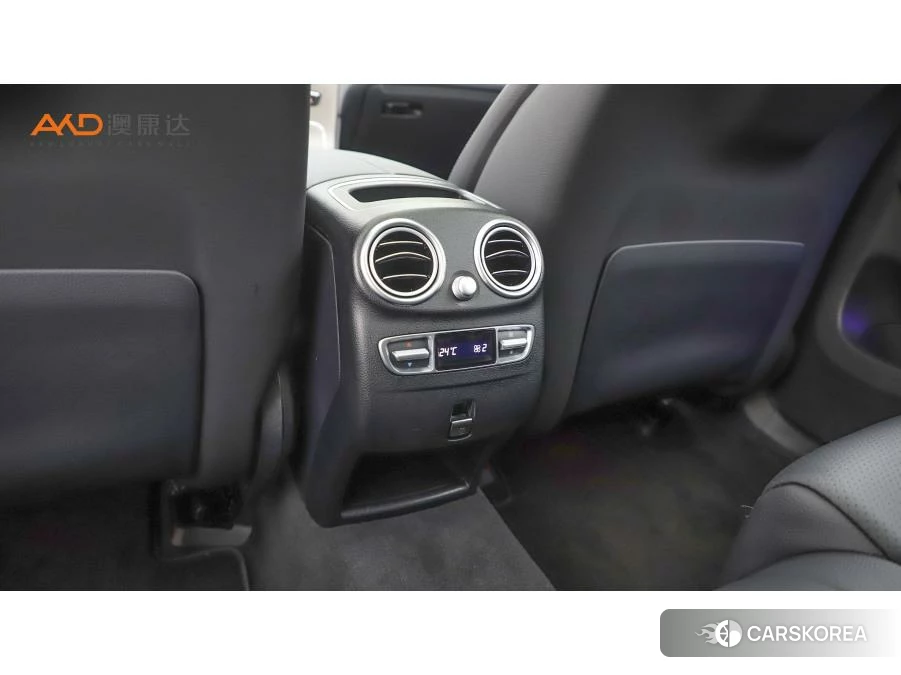 Mercedes-Benz GLC 2022 Белый из Китая, фото 2