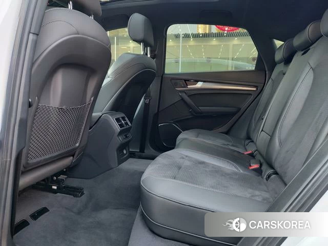 Audi Q5L Sportback 2021 Белый из Китая, фото 2