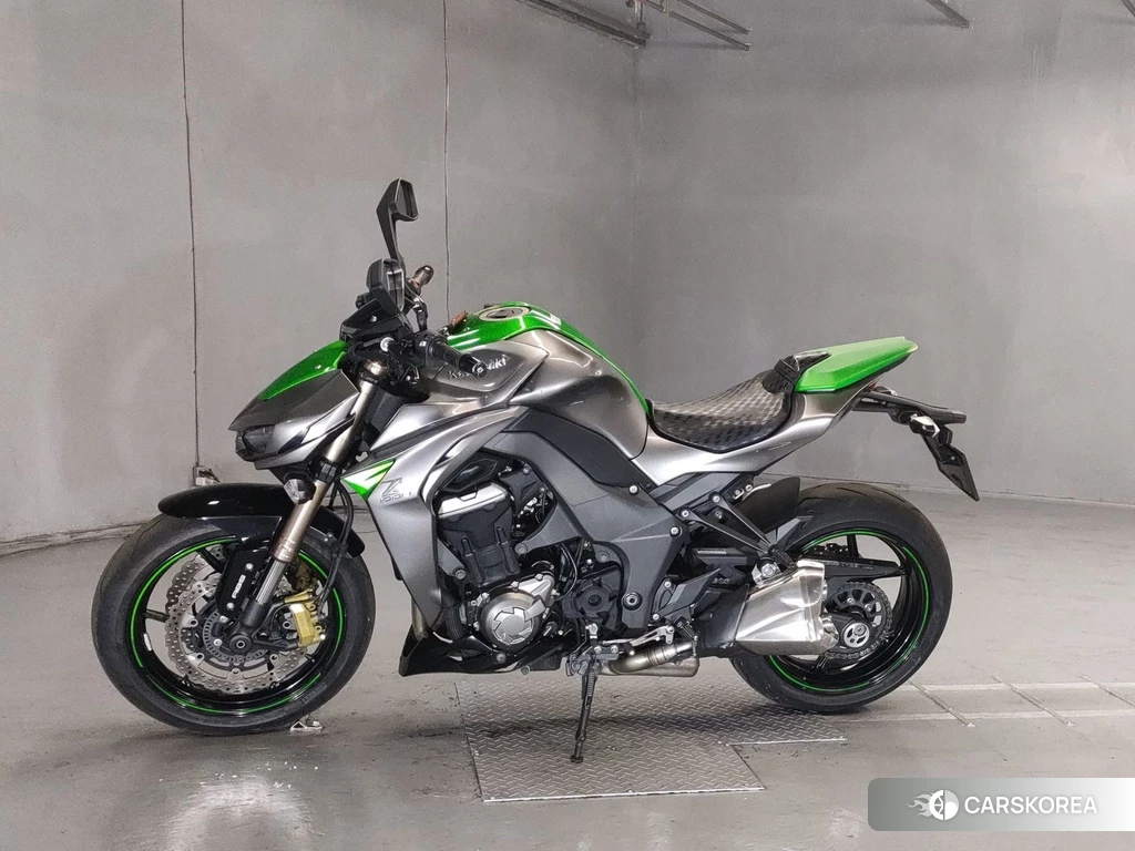 Проданный Kawasaki Z1000 2014 из Японии