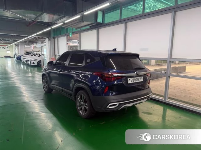 Kia Seltos 2020 Синий из Кореи, фото 2