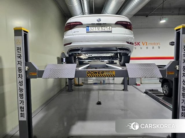 Volkswagen 7th Generation of Jetta 2021 Белый из Кореи, фото 2