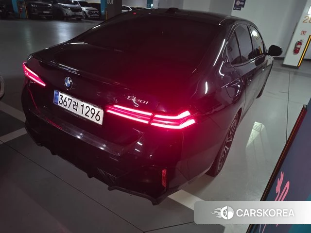 BMW 5 Series (G60) 2026 Черный из Кореи, фото 2