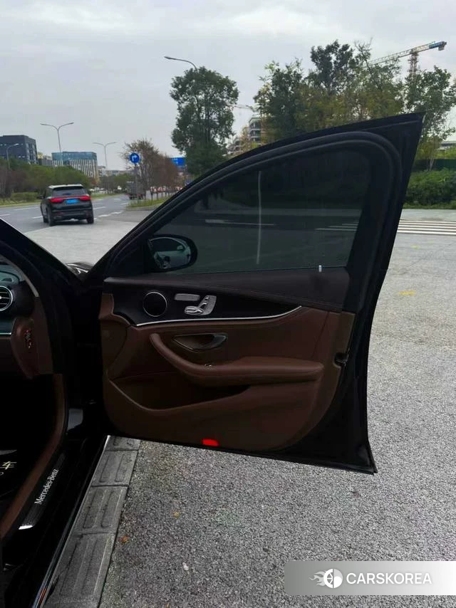 Mercedes-Benz E-class id 4336186 из Китая 12