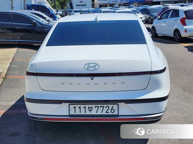 Hyundai Grandeur (GN7) id 3914717 из Кореи 12
