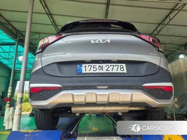 Kia Sportage 5th Generation Hybrid 2023 Серый из Кореи, фото 2