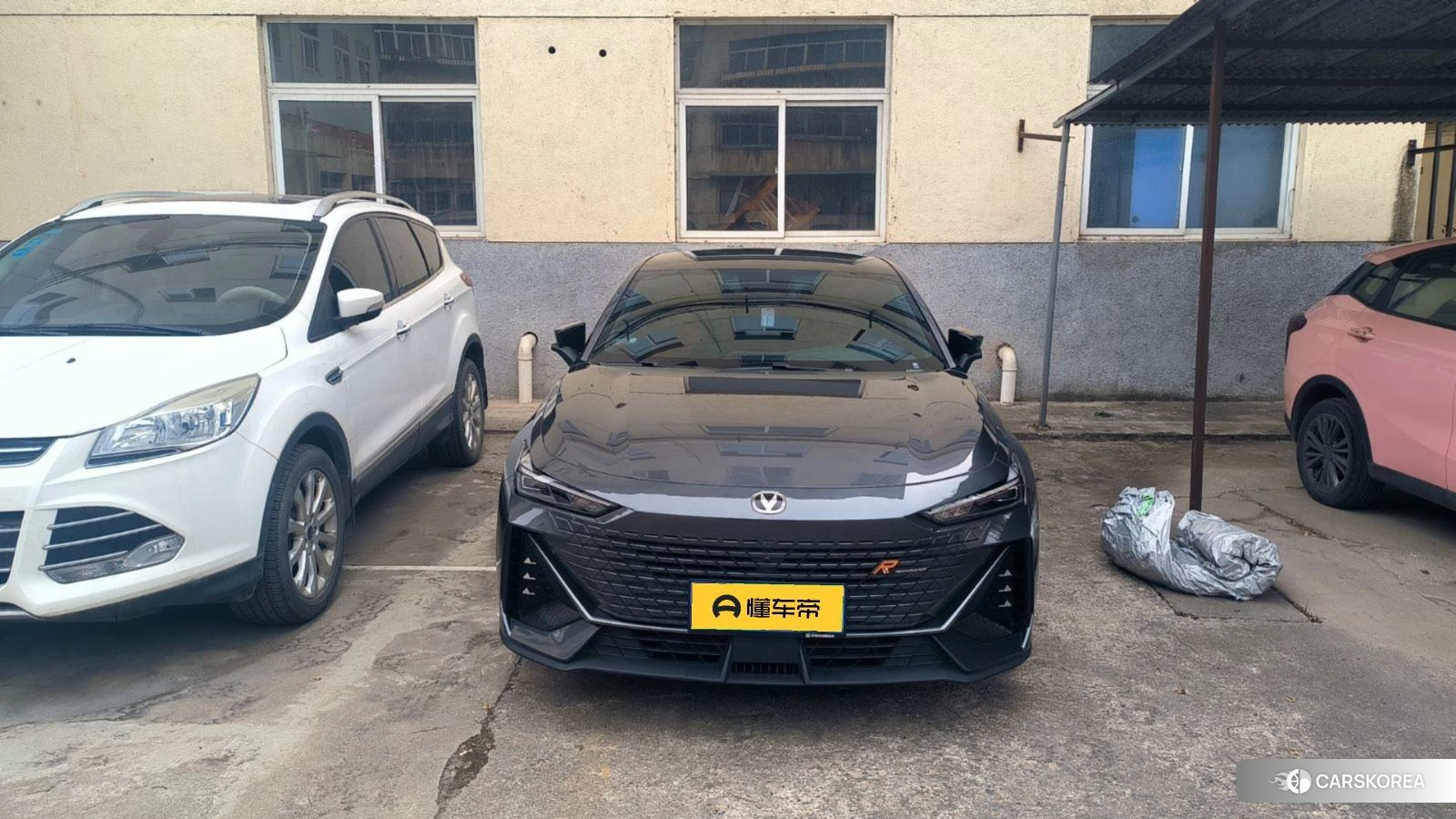 Chang'an UNI-V 2023 Темно-серый из Китая, фото 2