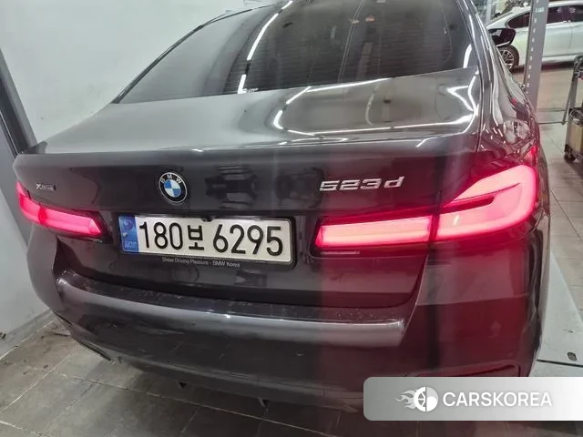 BMW 5 Series (G30) 2020 Серый из Кореи, фото 2