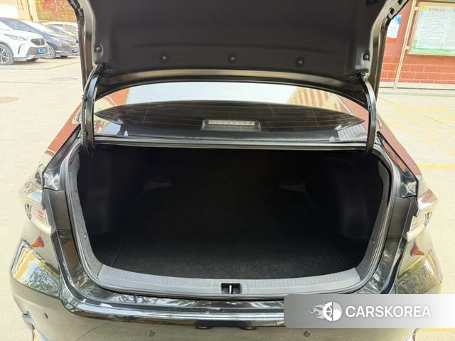 Toyota Corolla id 4314546 из Китая 12