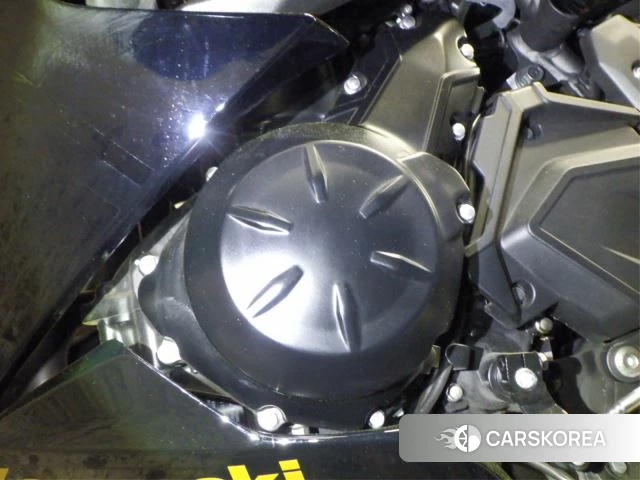 Engine photo