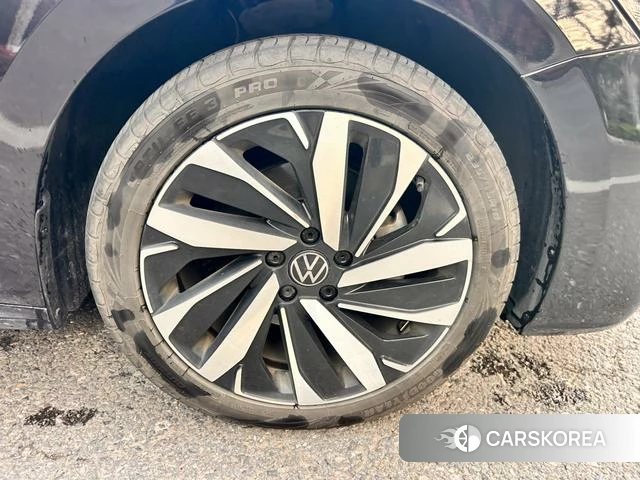 Volkswagen Passat id 4273297 из Китая 8
