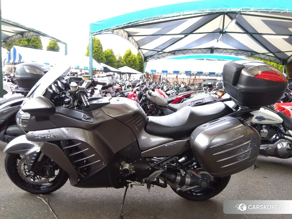 Проданный Kawasaki 1400GTR 2014 из Японии