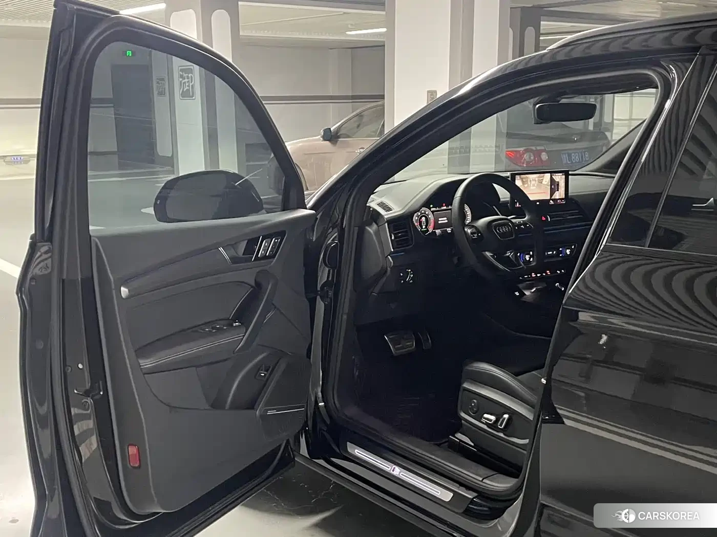 Audi Q5L id 4547504 из Китая 12