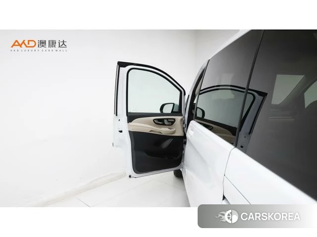 Mercedes-Benz V-class 2022 Белый из Китая, фото 3