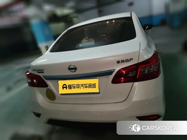 Nissan Xuan Yi 2023 Белый из Китая, фото 2