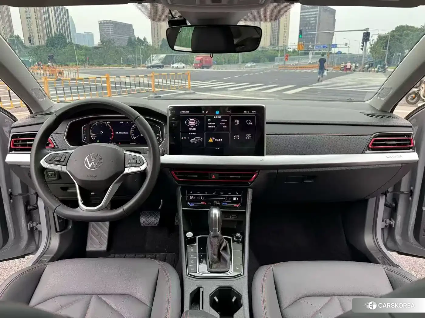 Volkswagen Lavida 2023 Silver/gray из Китая, фото 2