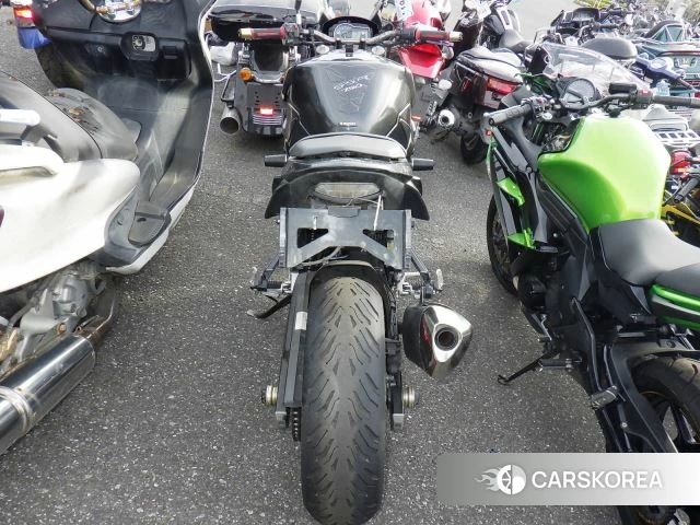 Suzuki GSR750 id 3947097 из Японии 12