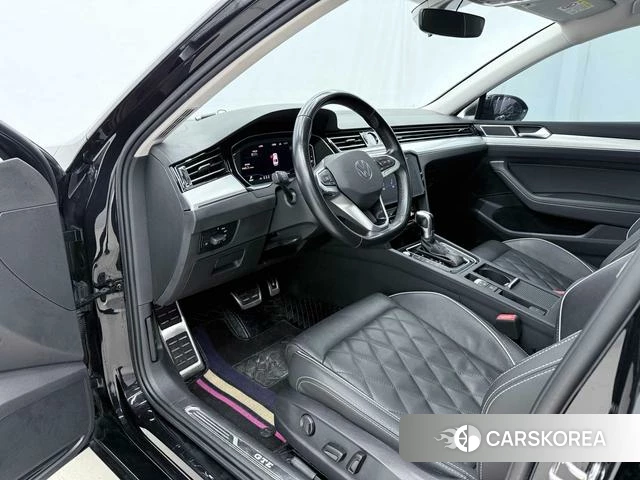 Volkswagen Magotan PHEV 2023 Черный из Китая, фото 2
