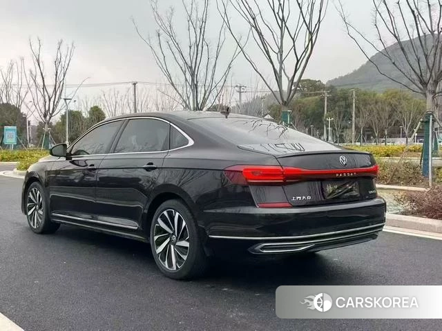 Volkswagen Passat 2022 Черный из Китая, фото 2