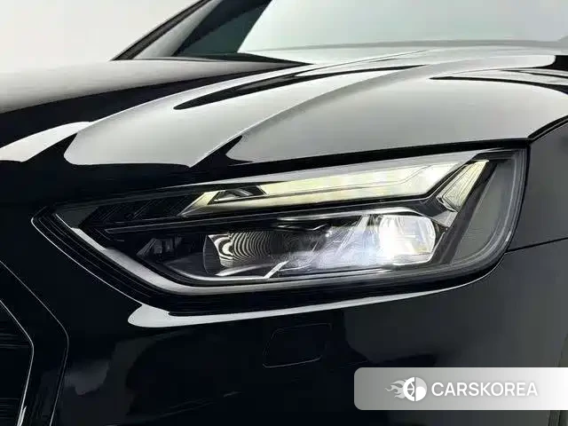 Audi Q5L id 4570669 из Китая 9