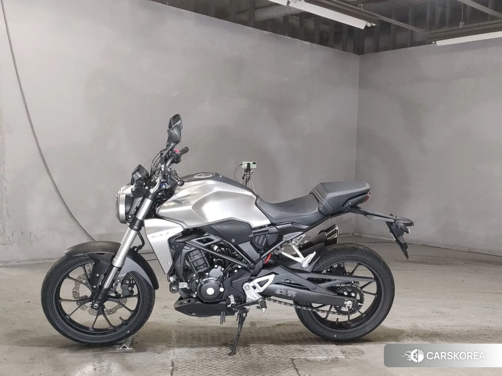 Проданный Honda CB250R 2018 из Японии, фото 2