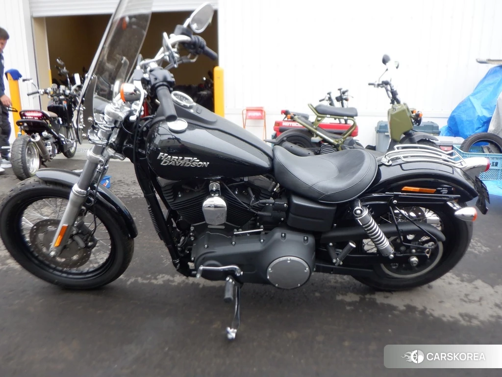 Проданный Harley-Davidson Dyna Street Bob FXDB1580 2012 из Японии, фото 2
