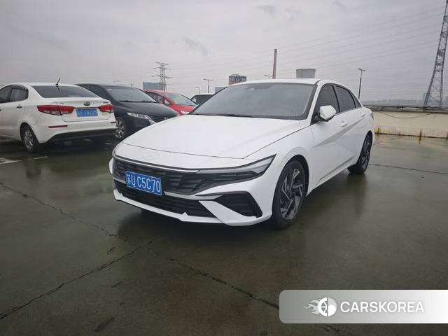 Hyundai Elantra 2024 Белый из Китая, фото 2