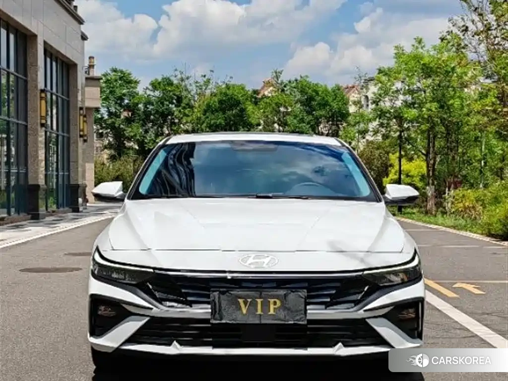 Hyundai Elantra 2025 Белый из Китая, фото 2