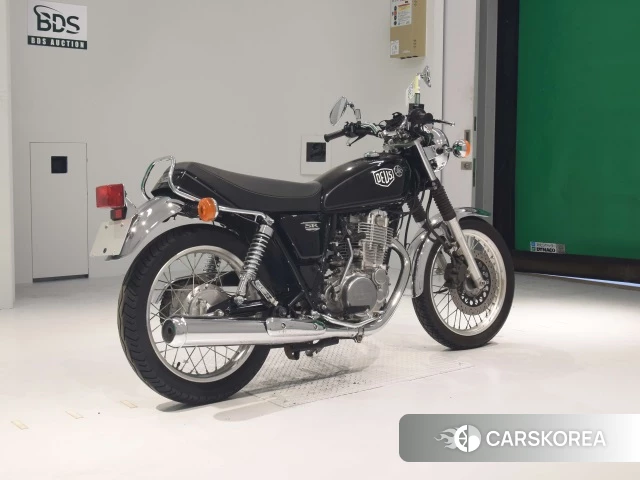 Проданный Yamaha SR 400 2018 из Японии, фото 2