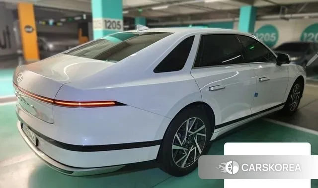 Hyundai Grandeur Hybrid (GN7) 2023 Белый из Кореи, фото 4