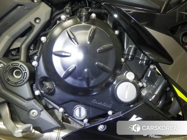 Engine photo