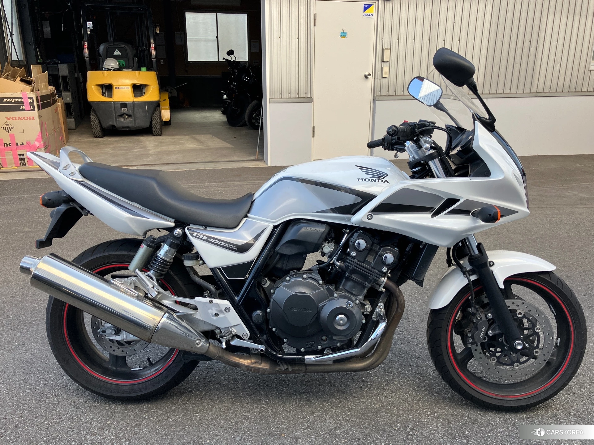 Проданный Honda CB400SF BOLDOR 2010 из Японии, фото 2