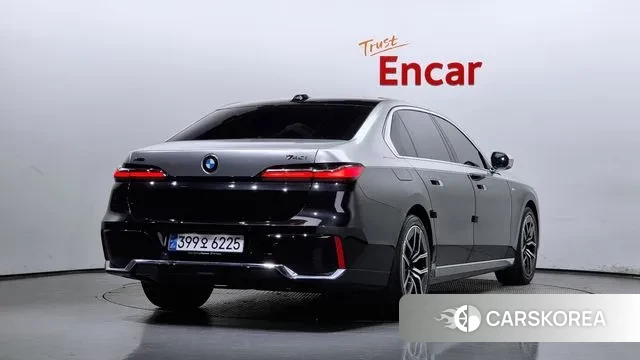 BMW 7 Series (G70) id 3042509 из Кореи 12