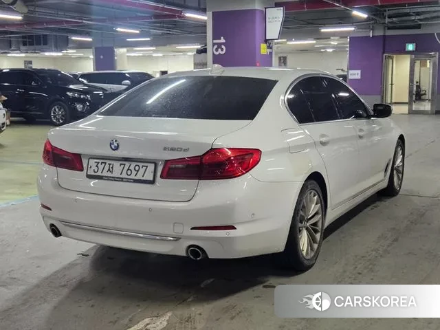 BMW 5 Series (G30) id 3449387 из Кореи 7