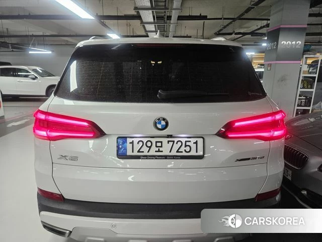 BMW X5 (G05) 2022 Белый из Кореи, фото 2