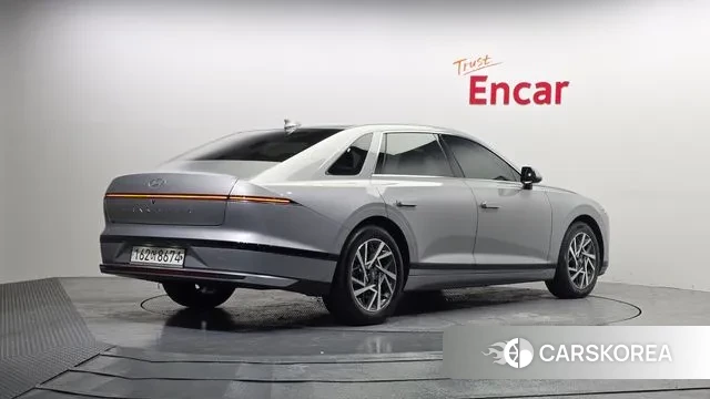 Hyundai Grandeur (GN7) id 3619742 из Кореи 12