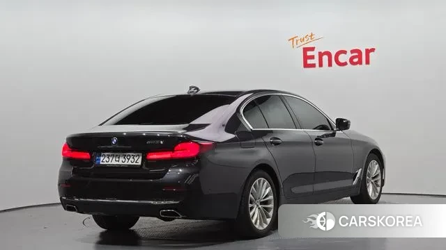 BMW 5 Series (G30) id 3383432 из Кореи 12